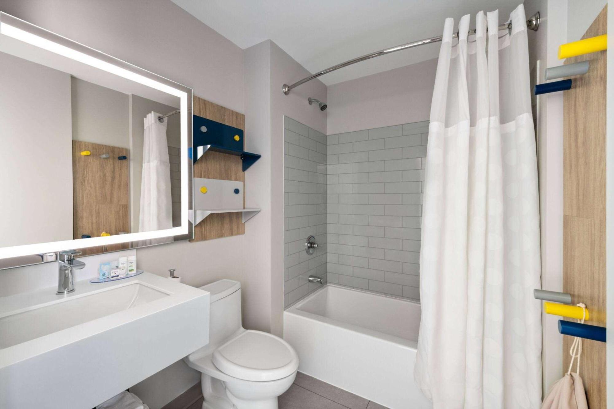 Microtel Inn & Suites By Wyndham Lachute Extérieur photo