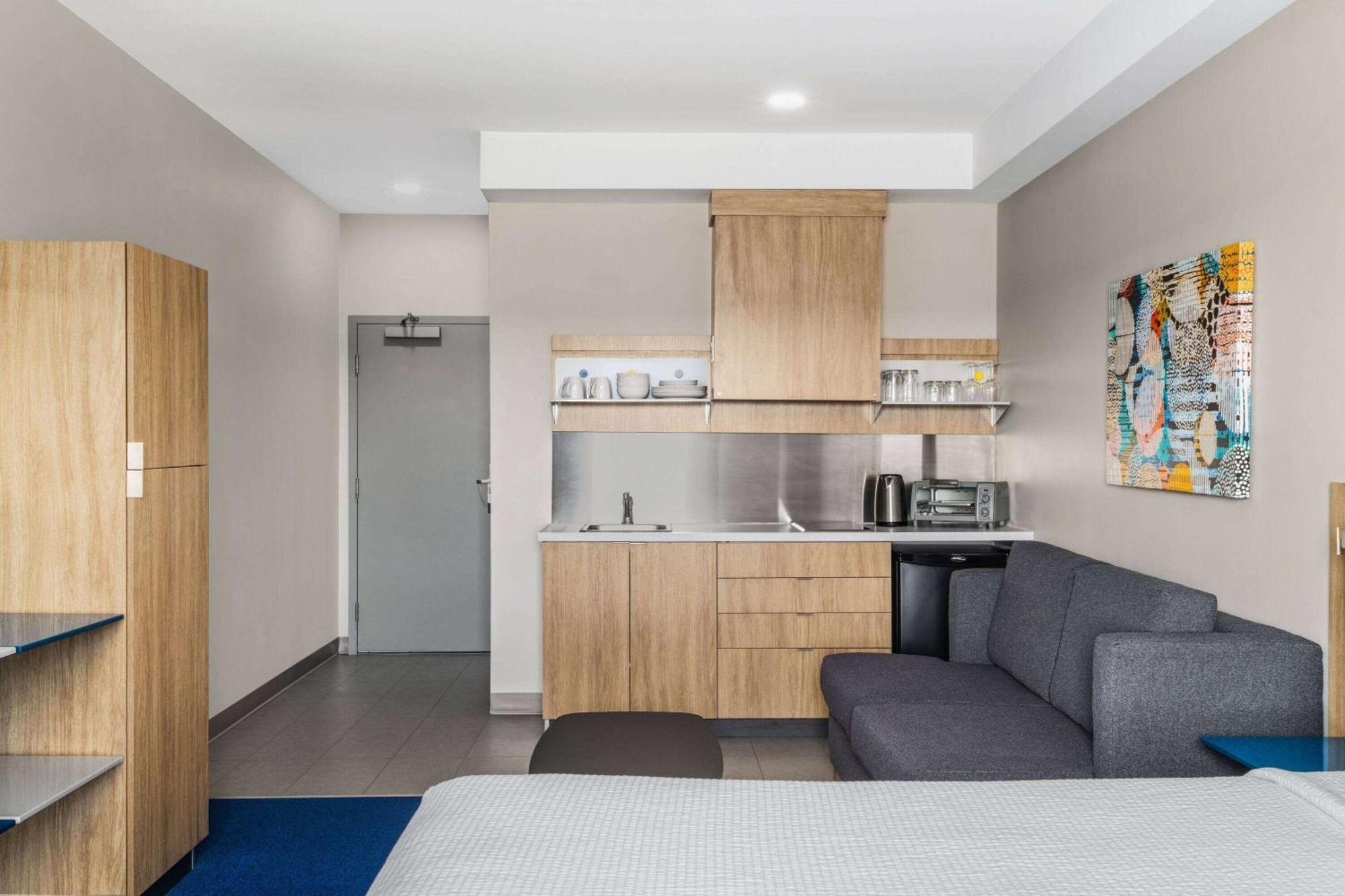 Microtel Inn & Suites By Wyndham Lachute Extérieur photo